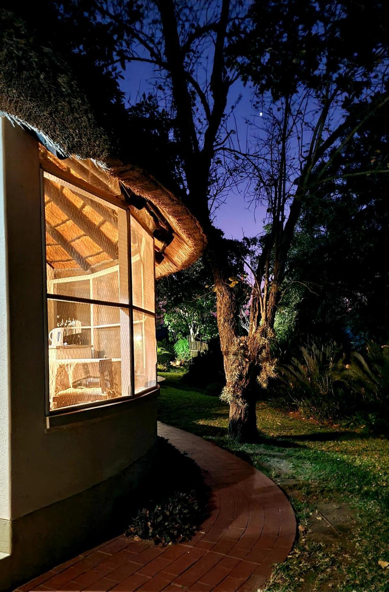 האזיביו Kiaat Bungalows מראה חיצוני תמונה